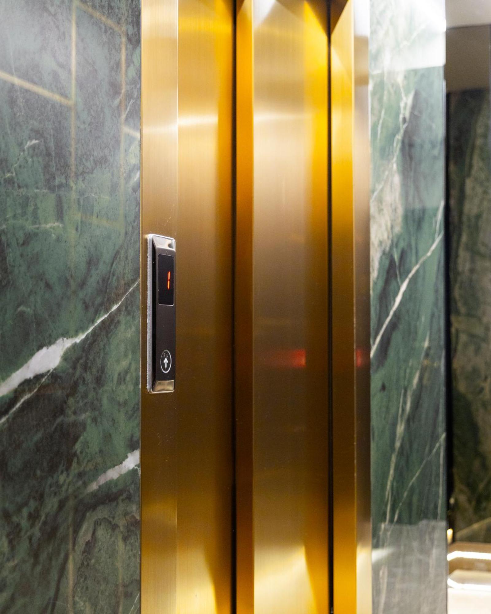 Hotel Opera 普里什蒂纳 外观 照片