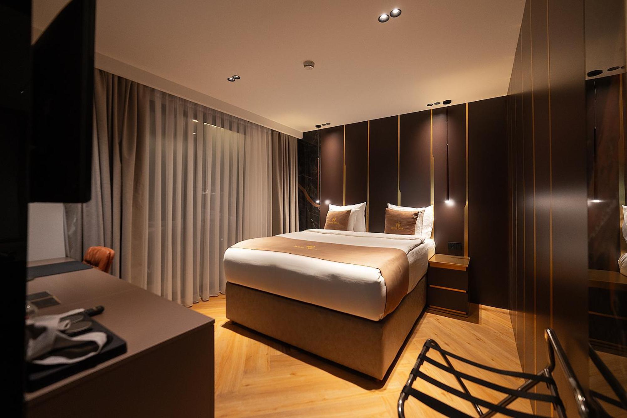 Hotel Opera 普里什蒂纳 外观 照片